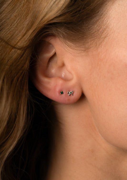 The Bow Emerald Silver Stud Earrings - Molten Store