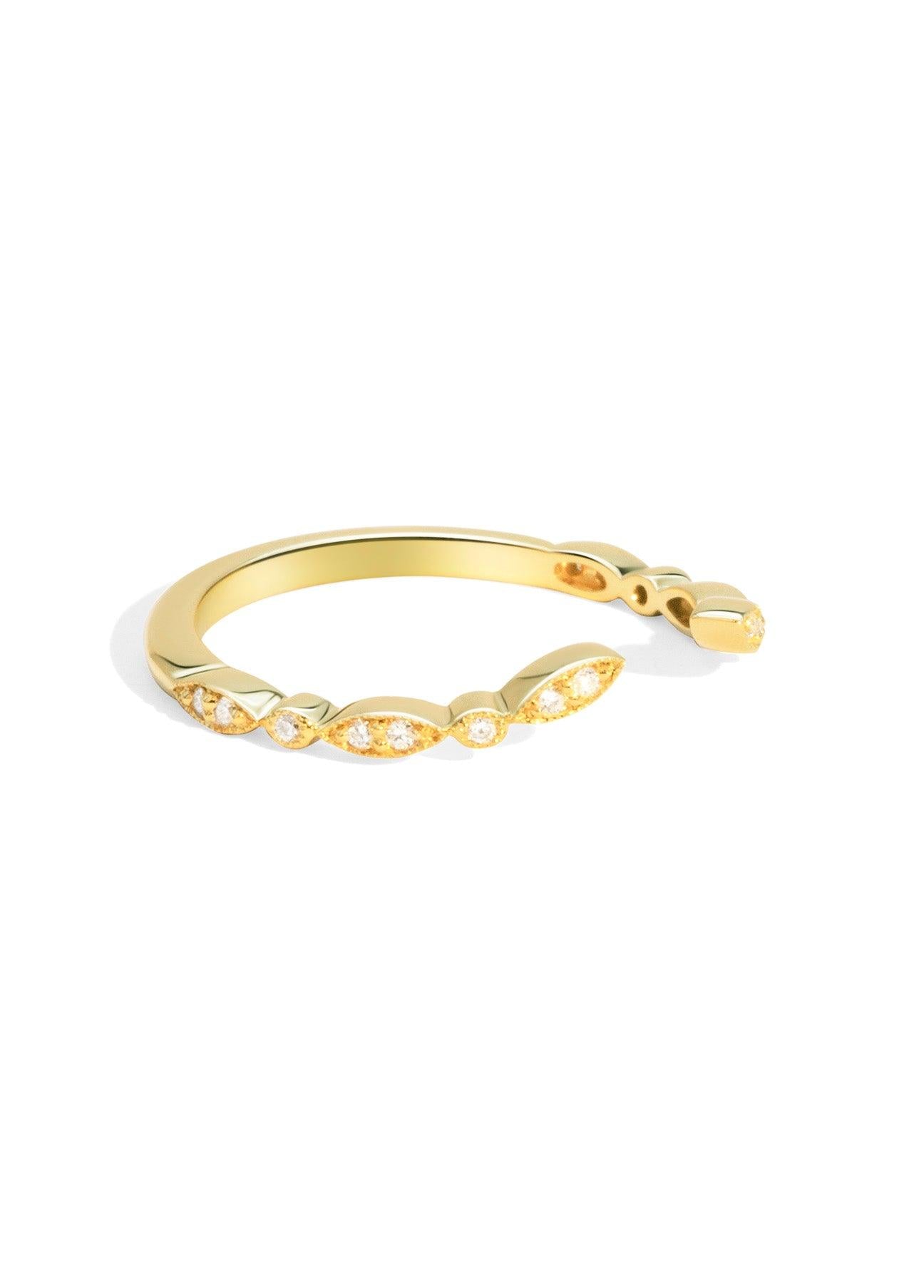 The Garland 18ct Yellow Gold Cultured Diamond Band - Molten Store