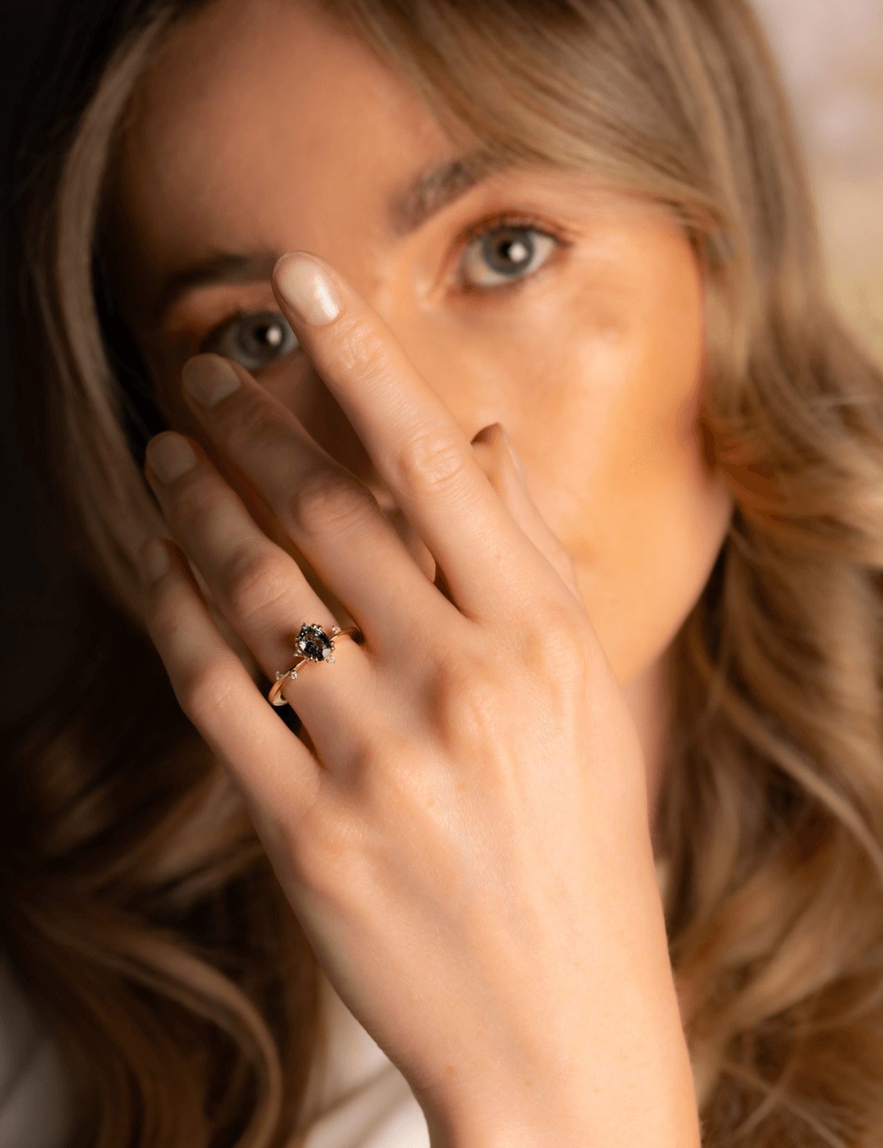 The Juniper Ring with 1.05ct Oval Sapphire - Molten Store