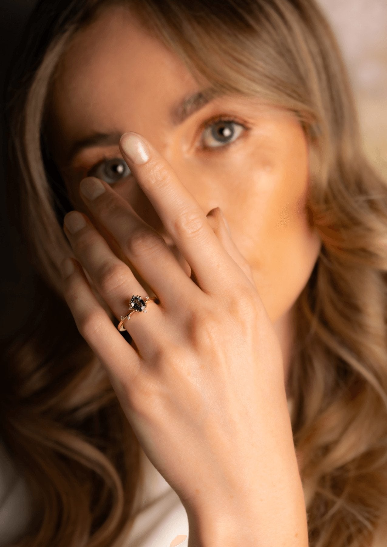 The Juniper Ring with 1.05ct Oval Sapphire - Molten Store