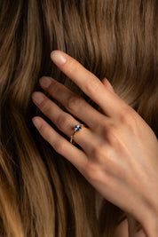 The Juniper Ring with Oval Ceylon Sapphire - Molten Store