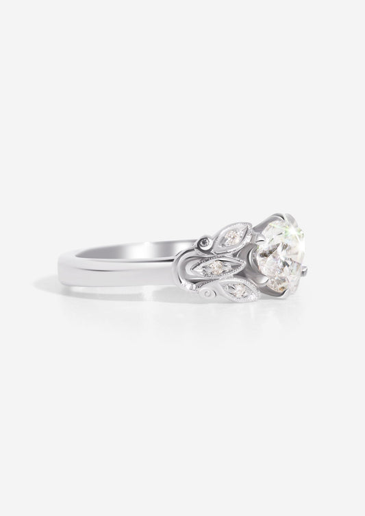 The Mariposa Vintage Ring with .84ct Round Brilliant Cut Diamond (TDW .87ct) - Molten Store