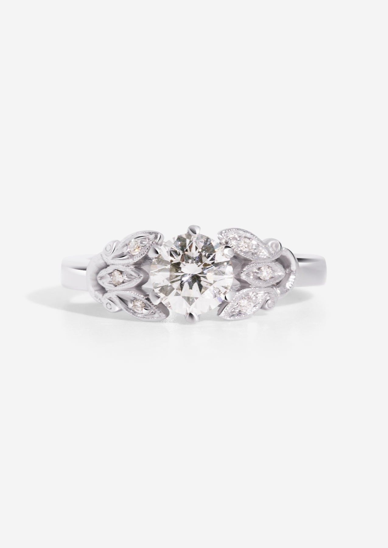 The Mariposa Vintage Ring with .84ct Round Brilliant Cut Diamond (TDW .87ct) - Molten Store