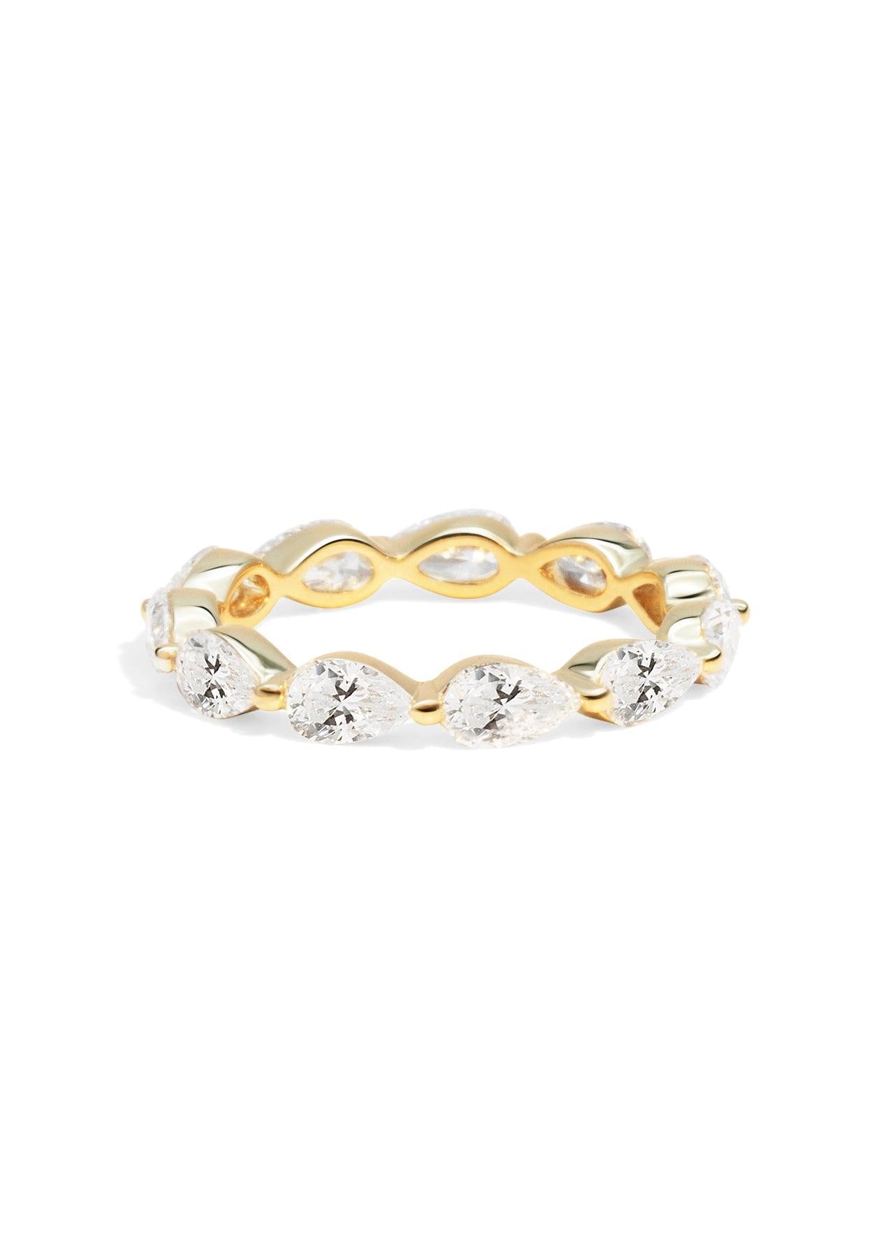 The Pirouette 9ct Yellow Gold Cultured Diamond Band - Molten Store