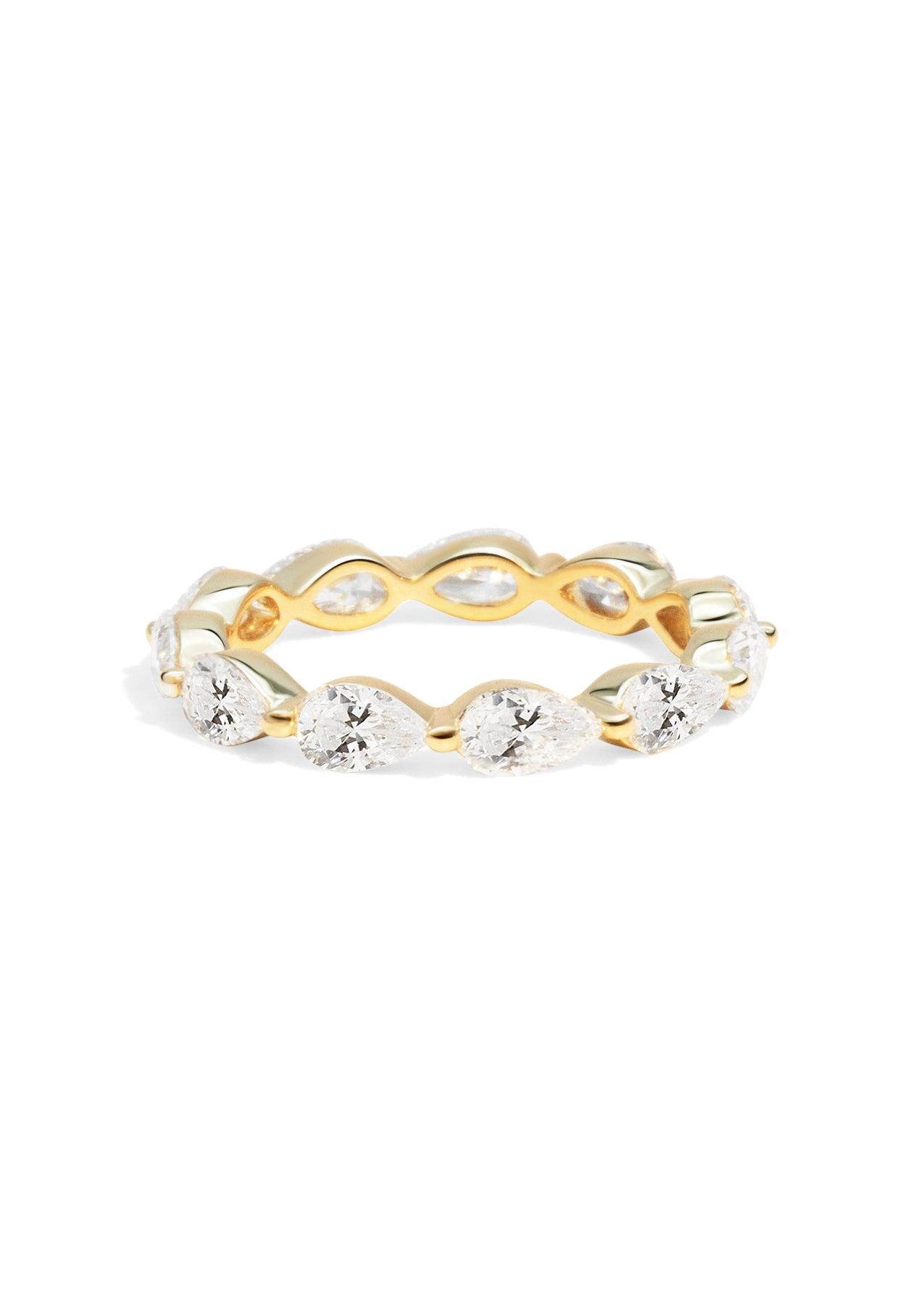 The Pirouette 9ct Yellow Gold Cultured Diamond Band - Molten Store