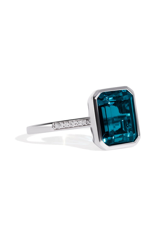 The Still Life White Gold Ring with 3ct Emerald London Blue Topaz - Molten Store