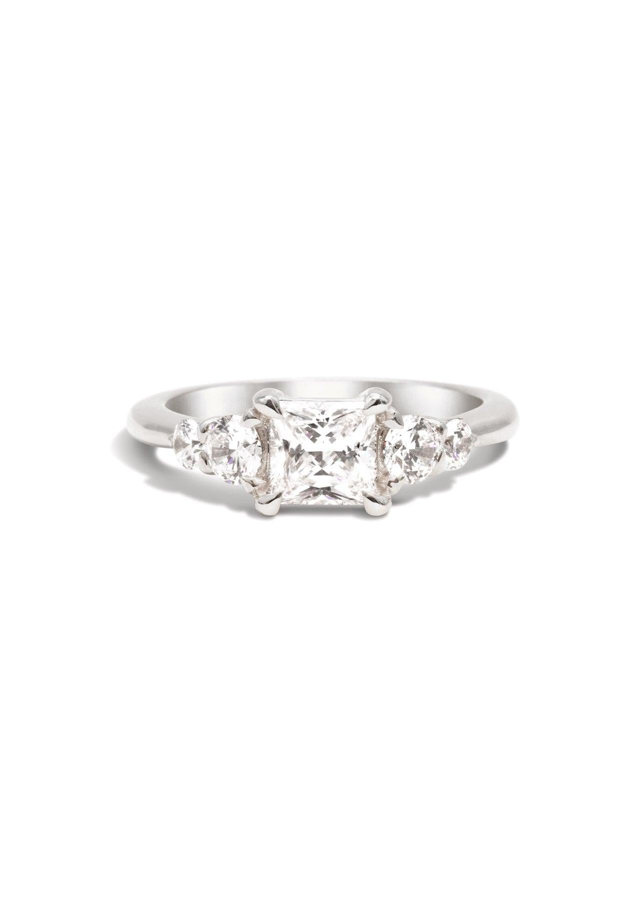 The Vera White Gold Ring Setting - Molten Store